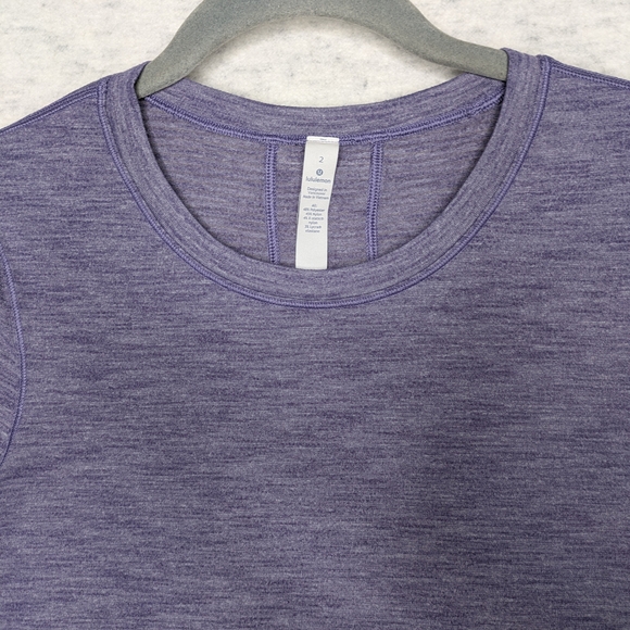 Lululemon Women's Long Distance Short Sleeve Tee Heathered Lilac Sz 2 - Picture 10 of 10